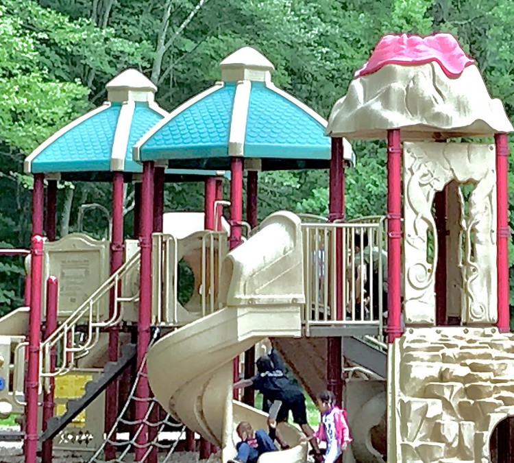 Playground (Cedar&nbspKnolls,&nbspNJ)